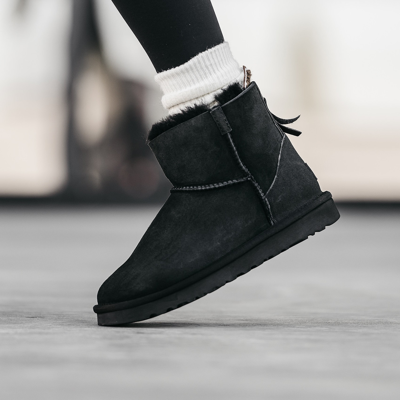 Зимові Жіночі Черевики UGG Classic Mini Zip Black / УГГ Класік Міні Зіп Чорні