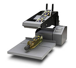 Primera AP550e — Напівавтоматичний аплікатор етикеток