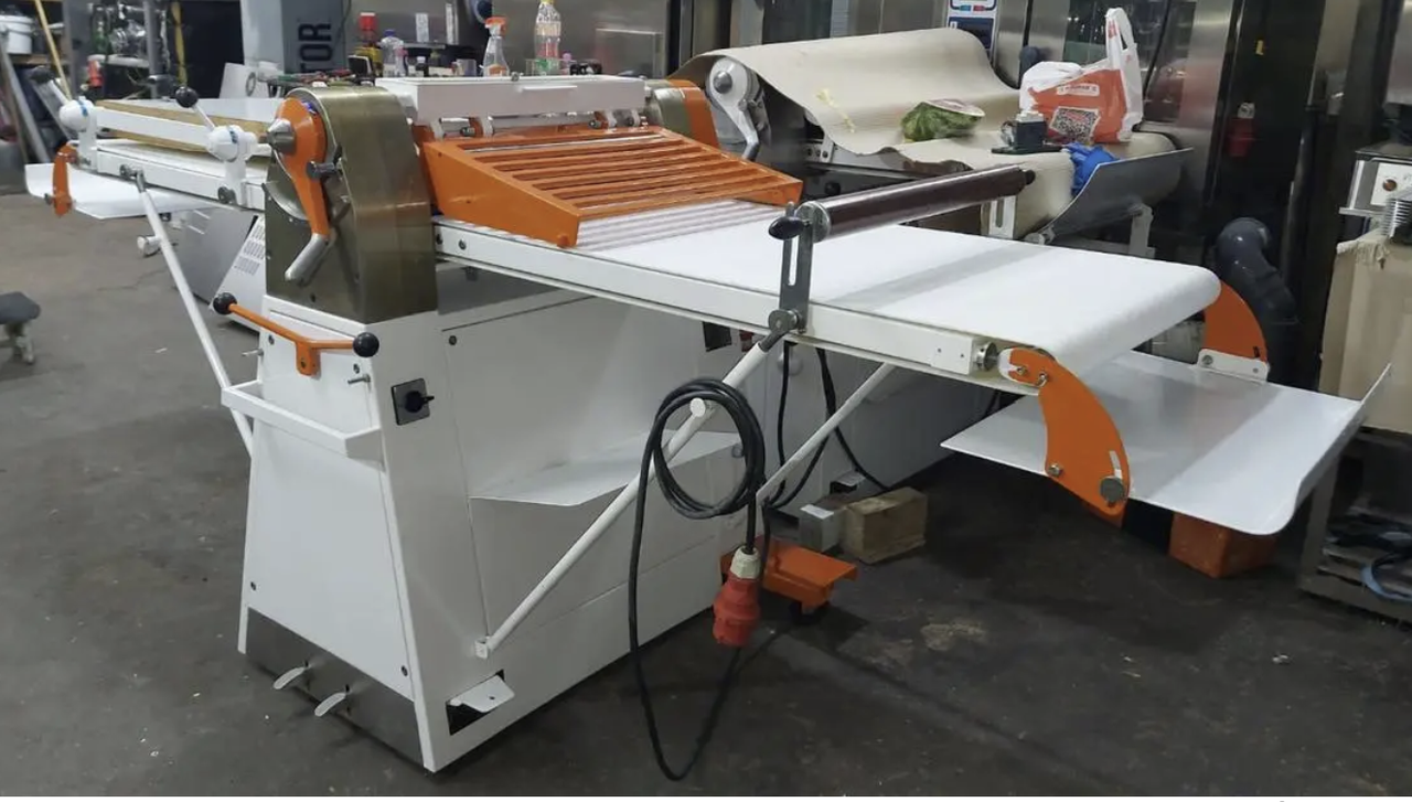 Машина тісторозкатувальна (тісторозкатка) FRITSCH Rollfix 1300/630