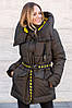 Модна зимова жіноча куртка оверсайз з накладними кишенями та поясом, фото 3