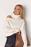 Жіночий в'язаний светр із горлом, фото 4