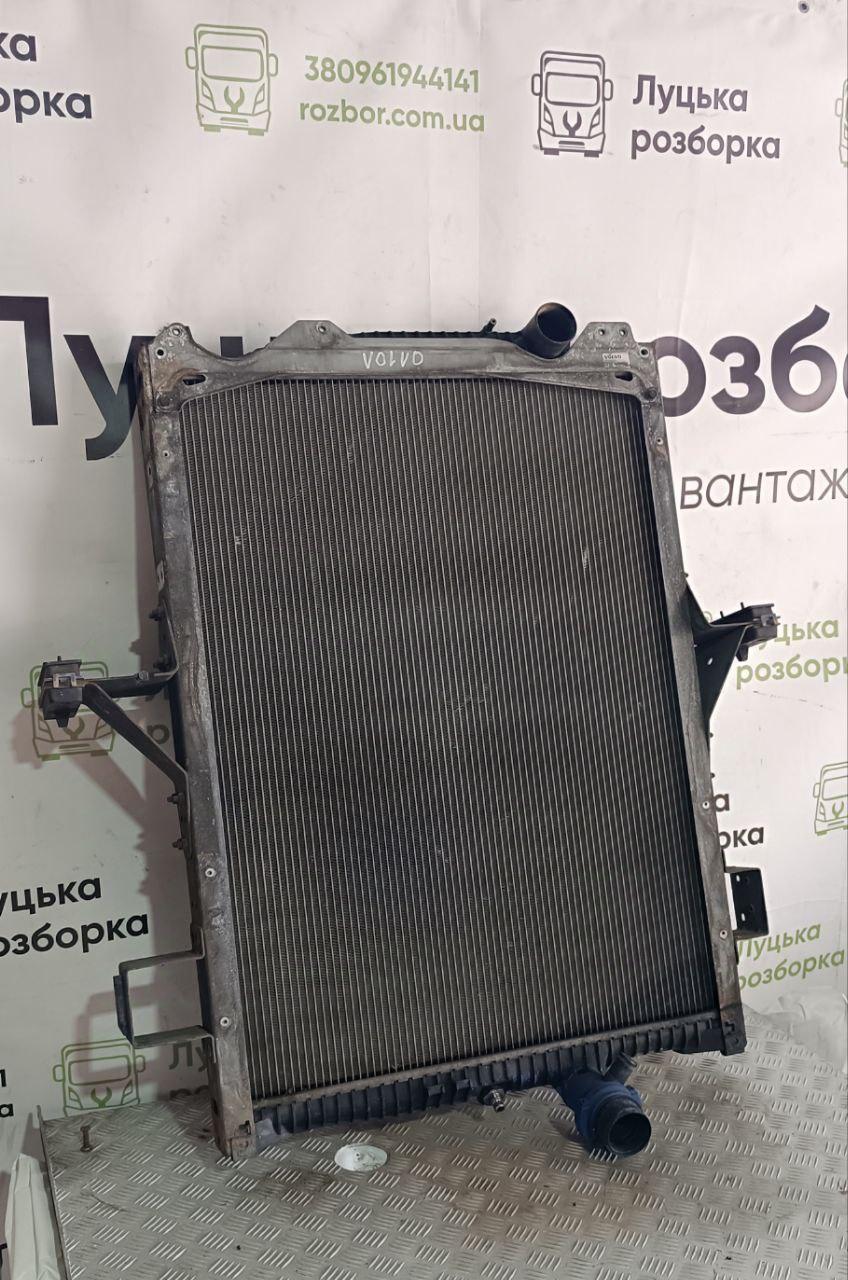 Радіатор води б/в VOLVO FM (22318830, 22374733) оригінал, 550х270х720 мм