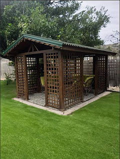 Дерев'яна альтанка 3 на 3 м, розбірна (на 10-12 осіб)  з фарбуванням,