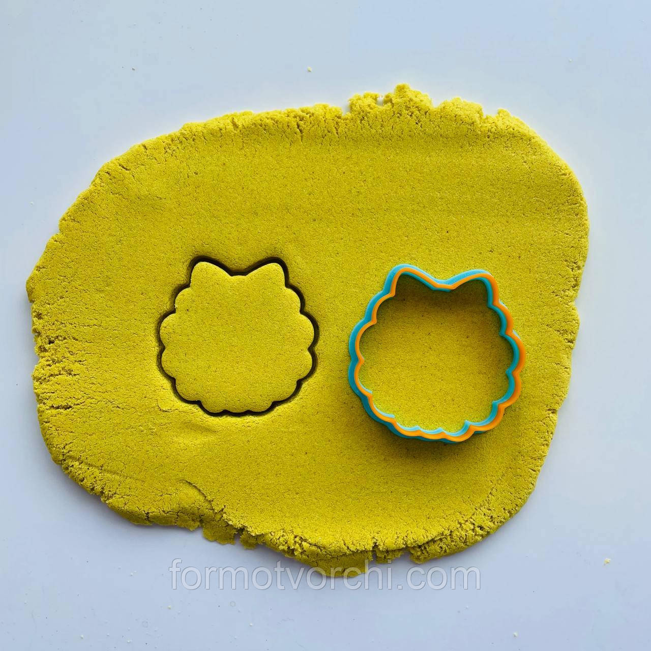 3D формочки-вырубки для пряников "Віночок з бантиком міні  - 5,5 см"