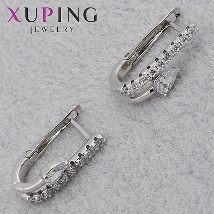 Серёжки женские серебристые фирма Xuping Jewelry родий английская застёжка с белыми стразами размер 17х6 мм, фото 1