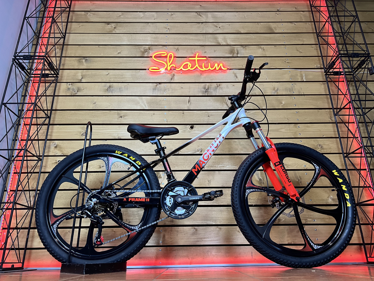 Велосипед підлітковий спортивний 24" Corso Magnum MN-24255 чорно-біло-червоний на зріст 120-135 см