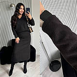 Чорний жіночий утеплений костюм зі щільної трикотажної ангори: спідниця та кофта, фото 3