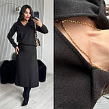 Чорний жіночий утеплений костюм зі щільної трикотажної ангори: спідниця та кофта, фото 2