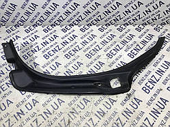 Накладка отвору багажника ліва Mercedes W164 A1646931933