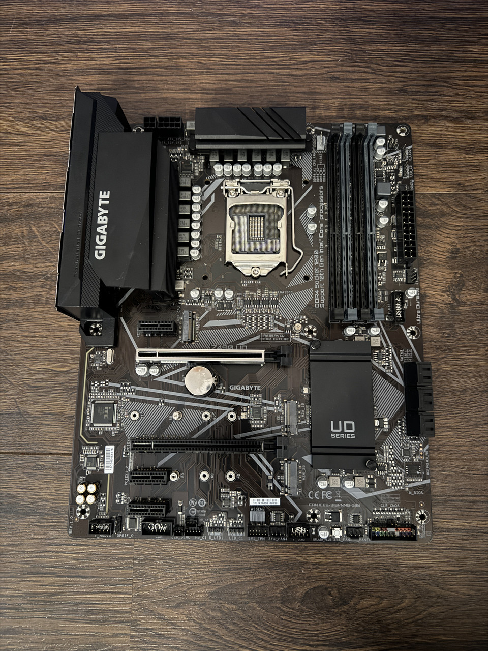 Материнская плата Gigabyte Z490 UD (s1200, Intel Z490) Б/У: продажа ...