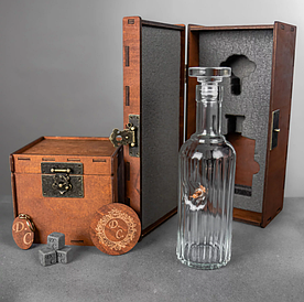 Люкс Leo графин гранований кришталевий з кулею в дерев'яній коробці