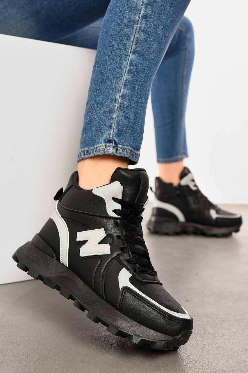 Кросівки жіночі зимові чорного кольору на шнурівці 193910T Безкоштовна доставка, фото 1