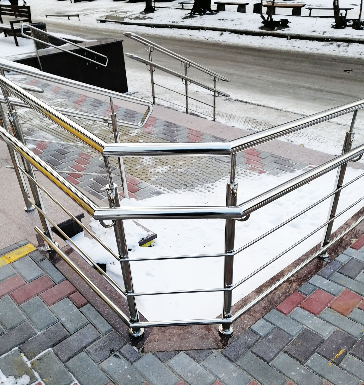 Безригельні огорожі пандуса з нержавіючої сталі AISI 304, поручень Ø 42 мм, стійка Ø42 мм, Жмеринка