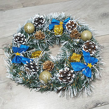 Хвойні гірлянди та вінки