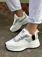 Білі кросівки жіночі зимові спортивні теплі для жінок на хутрі зима утеплені