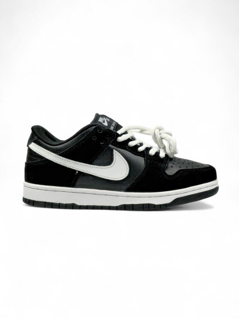 Зимові Жіночі Кросівки Nike SB Dunk Low Black White Winter Fur | чорні з білими вставками, утеплені хутром, розміри 37–41