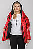 Молодіжна якісна жіноча зимова куртка з плащової тканини лаке з капюшоном, фото 7