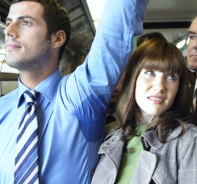 Як видалити плями поту і дезодоранту з одягу?