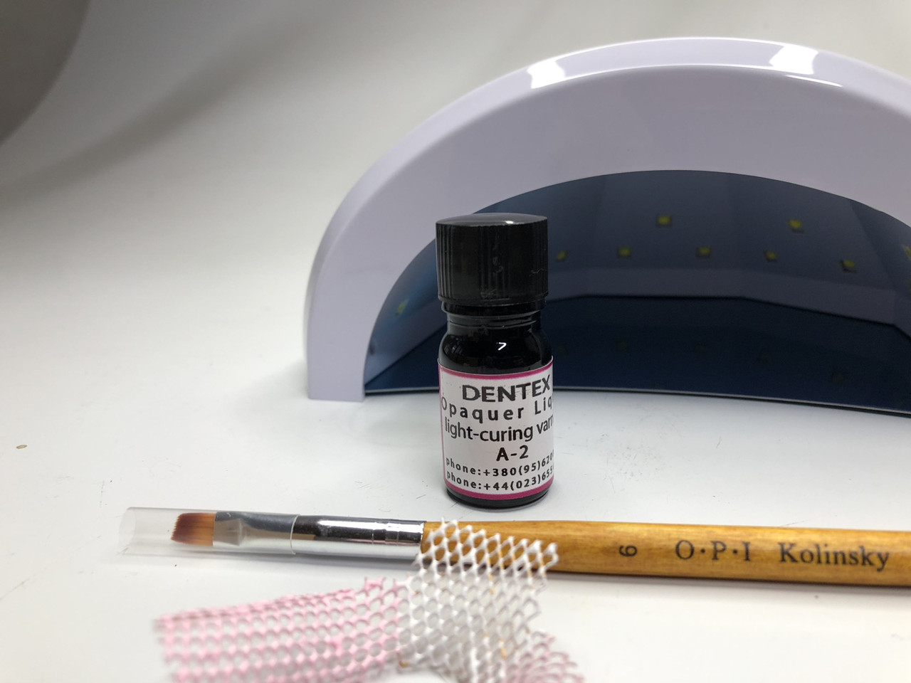 Фотополімерний опак для нанесення на каркас бюгельного протеза. Колір: А-2 /5ml.