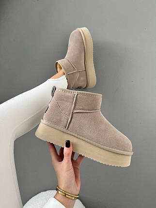 Зимові Жіночі Черевики UGG Classic Ultra Mini Platform Beige / УГГ Класик Ультра Міні Платформ Бежеві, фото 1