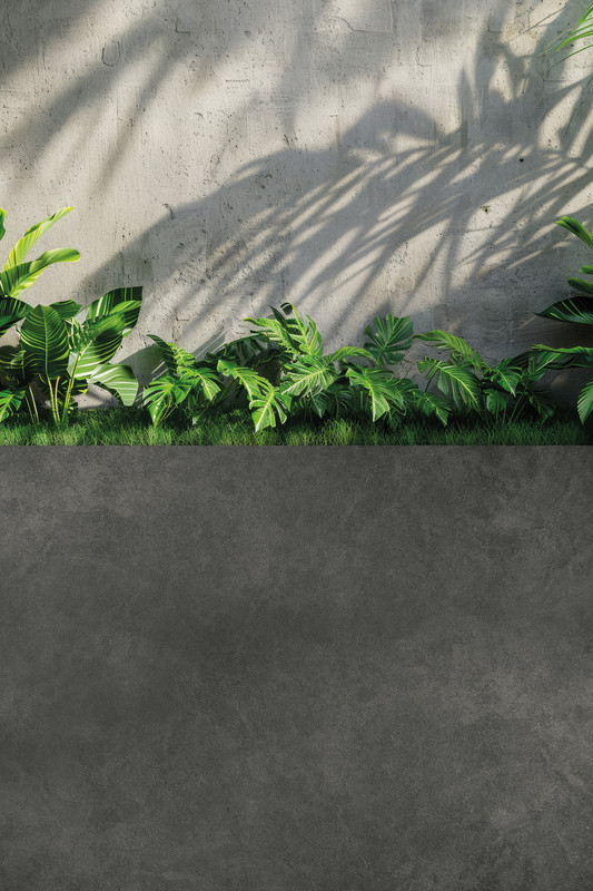 Фон для фотографії вініловий, сіра бетонна стіна з зеленими рослинами і темна підлога, урбан стиль 60×90 см, №57175, фото 1