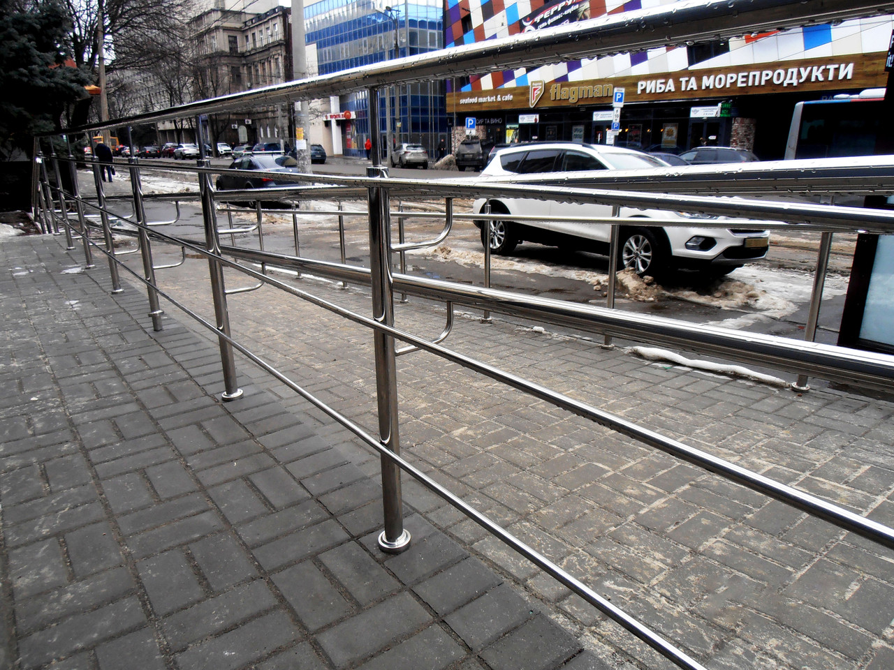 Огородження пандуса з нержавіючої сталі AISI 304, поручень Ø 42 мм, стійка Ø 42 мм, 2 ригелі Ø12 мм, Збараж