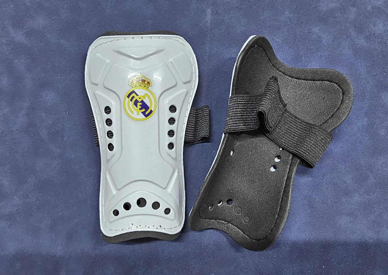 Щитки футбольні клубні білі Sport 13,5 cm гумка на липучці