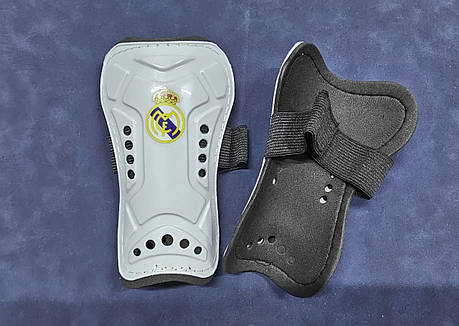 Щитки футбольні клубні білі Sport 13,5 cm гумка на липучці, фото 1
