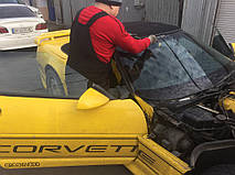 Изготовление и установка стекла на Chevrolet Corvette.  2