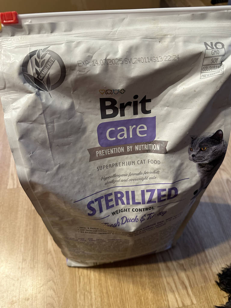 Brit Care Cat Sterilised & Weight Control сухий корм для стерилізованих котів контроль ваги 7 кг - фото покупців 1