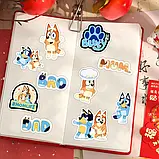 Набір наклейок Блуї Bluey мультфільм Бінго стікери 50 штук стікерпак стікербомбінг на ноутбук самкат гаджети, фото 2