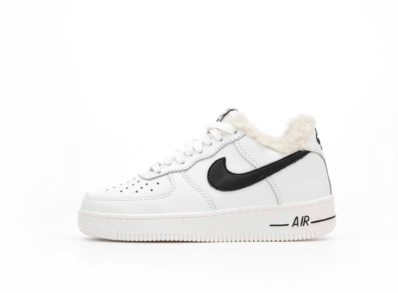 Жіночі кросівки Найк Nike Air Force 1 Low White Black Winter (хутро), фото 1