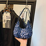 Жіноча сумка багет 9232 леопардова через плече блакитна синя, фото 4