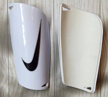Футбольні щитки Nike Mercurial Litе/ щитки найк меркуріал
