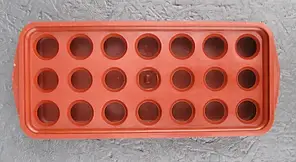 Лоток для вирощування цибулі пластиковий (37 16 6 см, 2.2 літра).