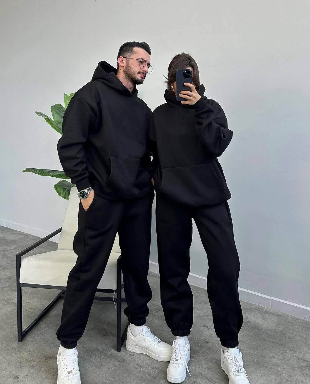 Парні однотонні костюми Family look, трьохнитка на флісі, Худі та штани оверсайз, у чорному кольорі