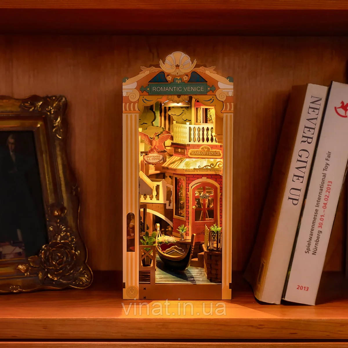 Бук Нук Романтична Венеція Robotime Book Nook Romantic Venice TGB-08 Інтер'єрний конструктор