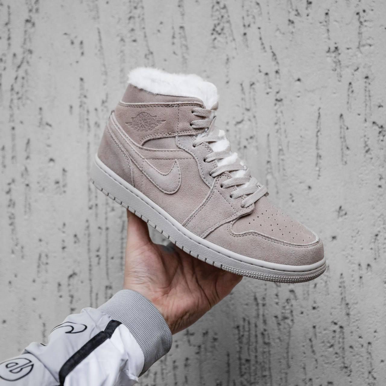 Зимові Чоловічі Кросівки Nike Air Jordan 1 Retro Fur “Beige” | бежеві, теплі, з хутром, розміри 41–45, фото 1