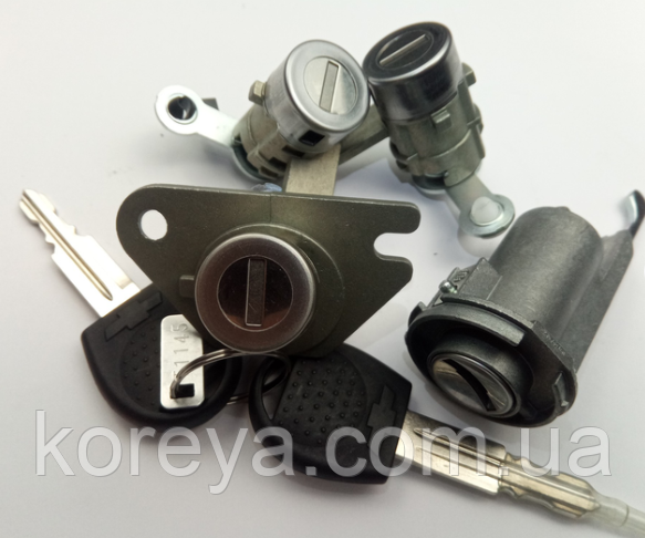 アオ Замок зажигания +комплект личинок Авео T255, Т200 Хетчбек 96585577