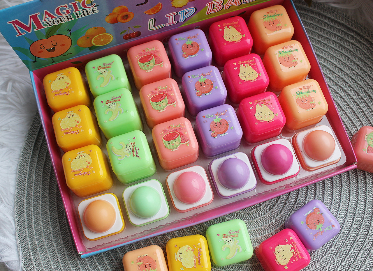 Фруктовий бальзам для губ гігієнічний Magic Your Life Lip Balm 12g