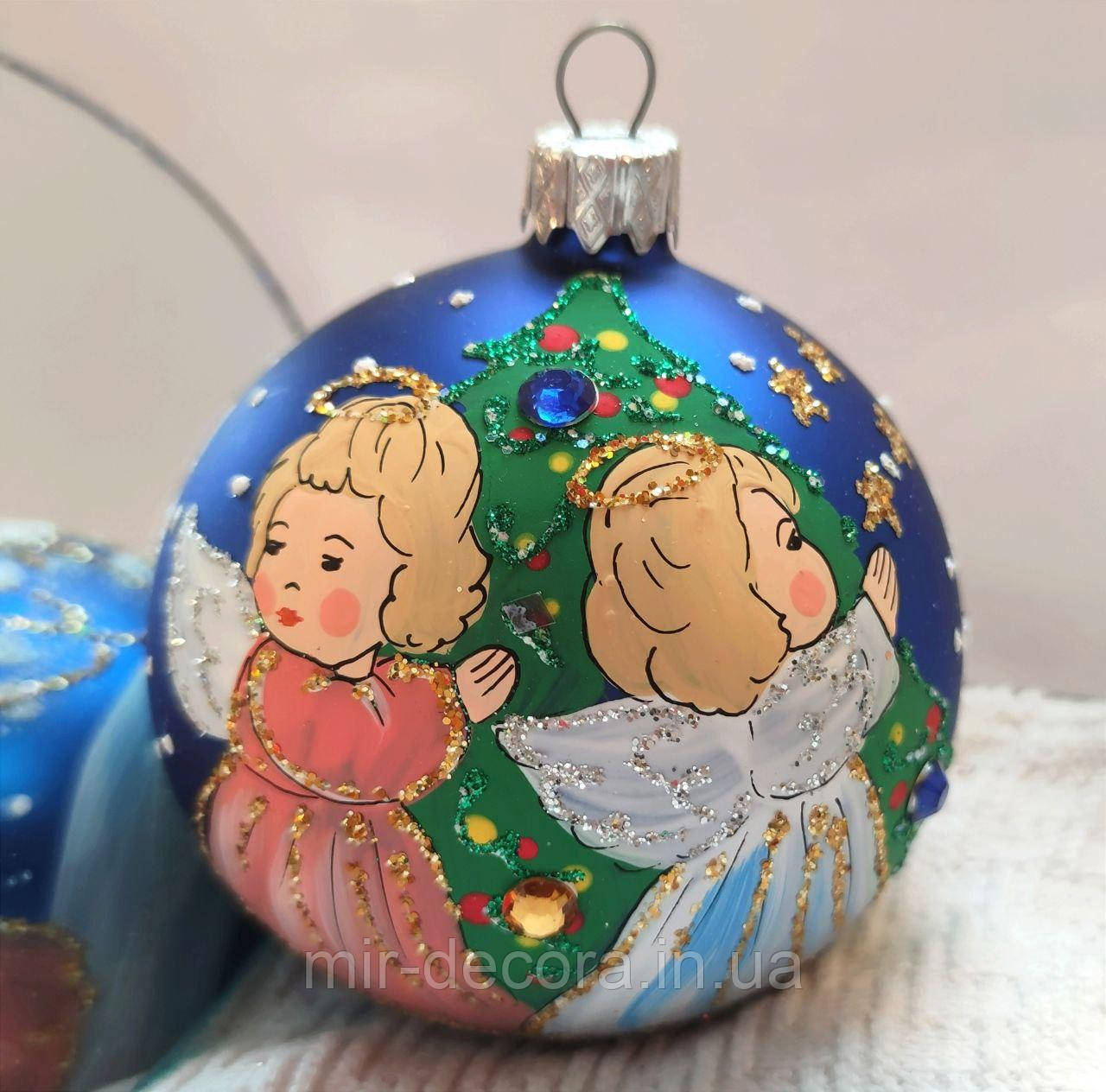 Куля новорічна ручної роботи 80 мм "Ангелики біля ялинки", фото 1