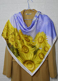 Хустка жіноча легка шовкова елегантна з принтом і візерунком патріотична  90*90 Соняхи та голуби