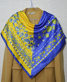 Хустка жіноча легка шовкова елегантна з принтом і візерунком патріотична  90*90 троянди з візерунком двустороння