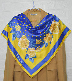 Хустка жіноча легка шовкова елегантна з принтом і візерунком патріотична  90*90 Горошок