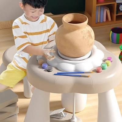 Гончарний дитячий набір для ліплення з глини та розпису стіл стілець гончарний круг глина стеки кисті фарби фартух