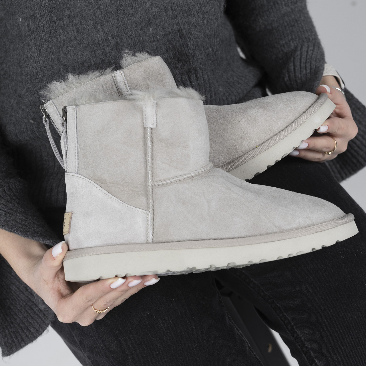 Зимові Жіночі Черевики UGG Classic Mini Zip Light Grey / УГГ Класік Міні Зіп Світло Сірі