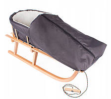 Санки дерев'яні зі спинкою й теплим мішком