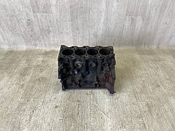 Блок двигуна Mitsubishi Carisma 95-04 1.8 GDI (б/у)