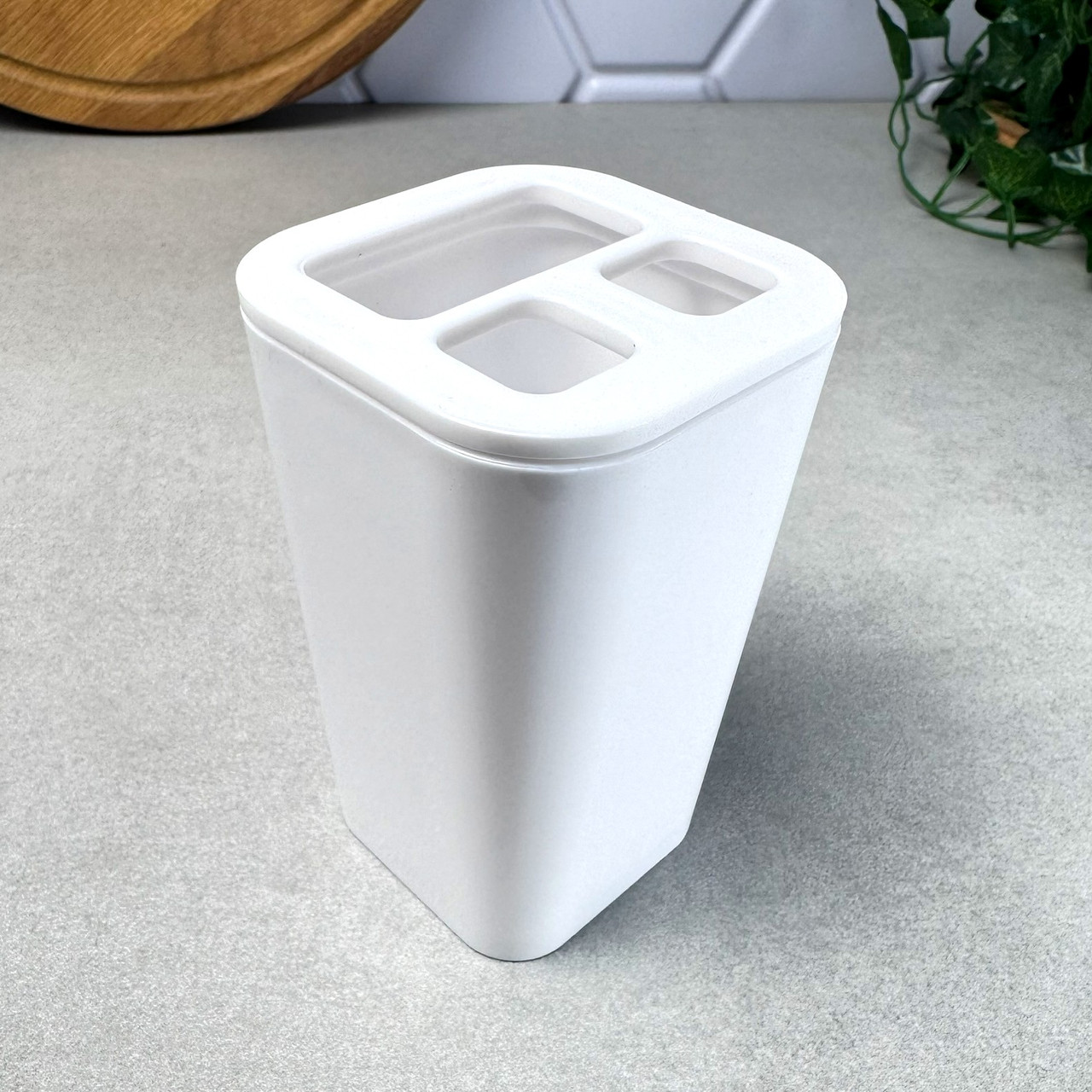 Невелика пластикова склянка для зубних щіток, Sorento