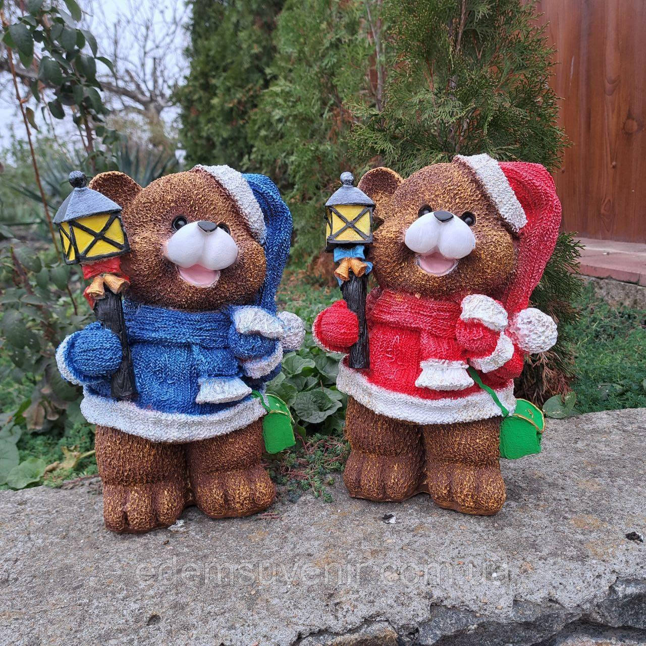 Новорічні фігури Ведмедики в синьому та червоному костюмі з ліхтариком, (2 шт. 28×18×17 см), новорічні вуличні фігурки, фото 1